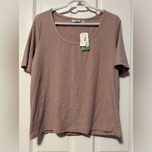 NWT! Pearly pink T-shirt